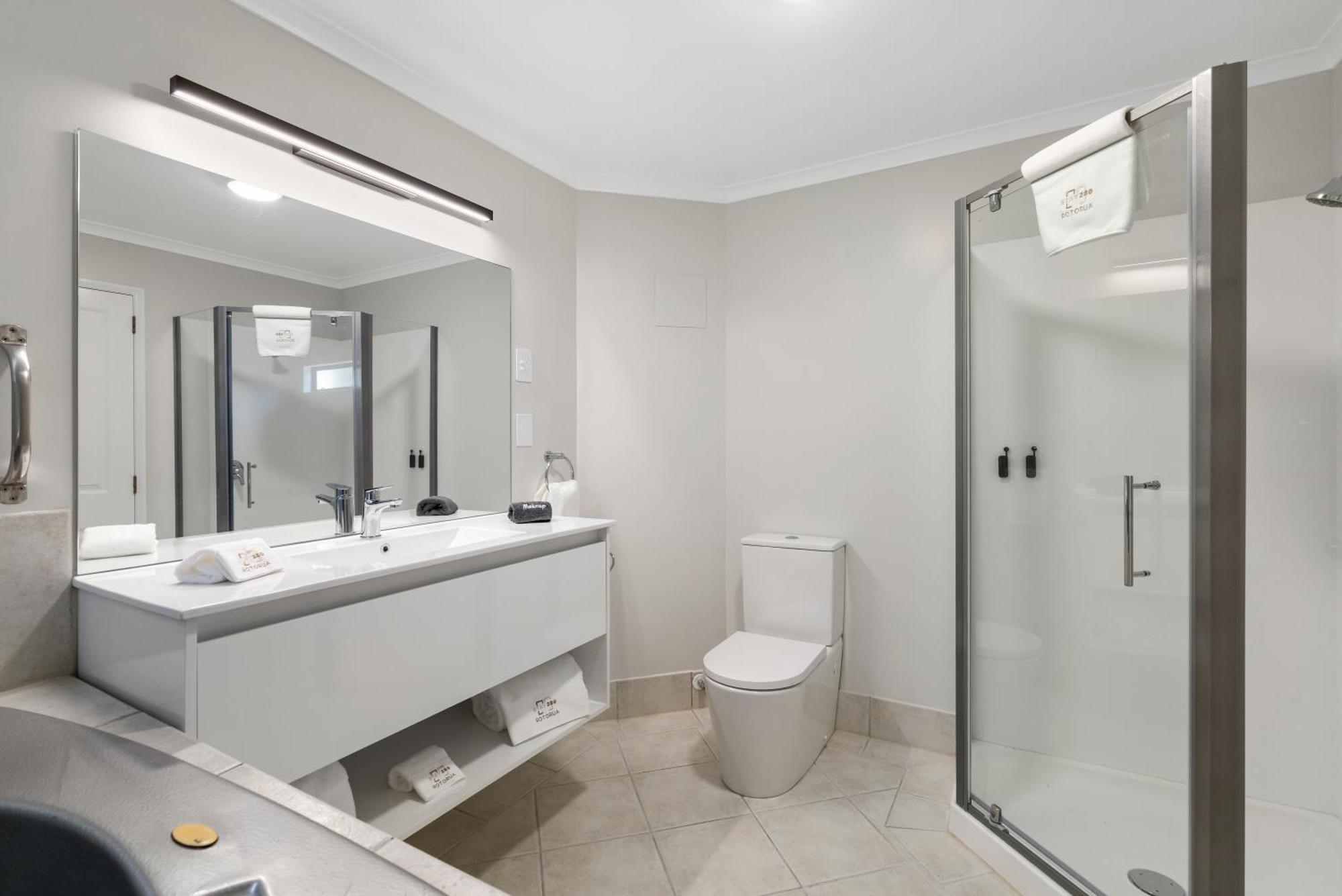 Stay 280 & Stay 284 Rotorua - Refurbished Modern Accommodation Exterior photo