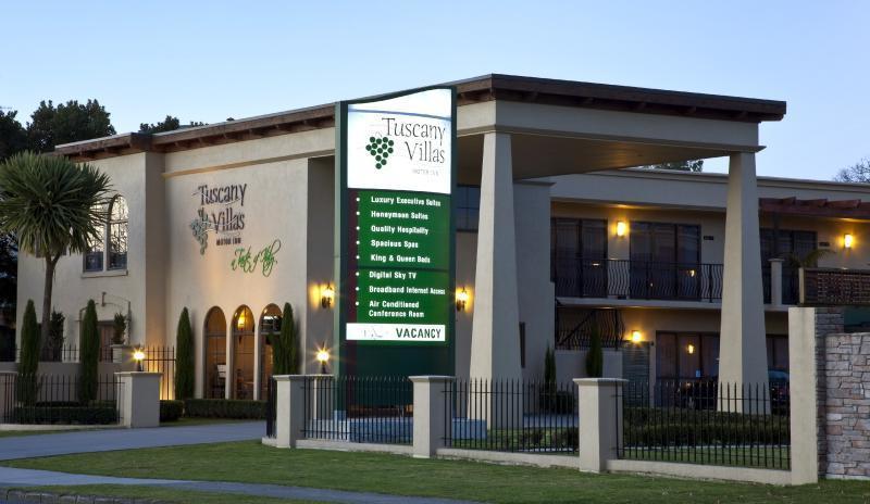Stay 280 & Stay 284 Rotorua - Refurbished Modern Accommodation Exterior photo