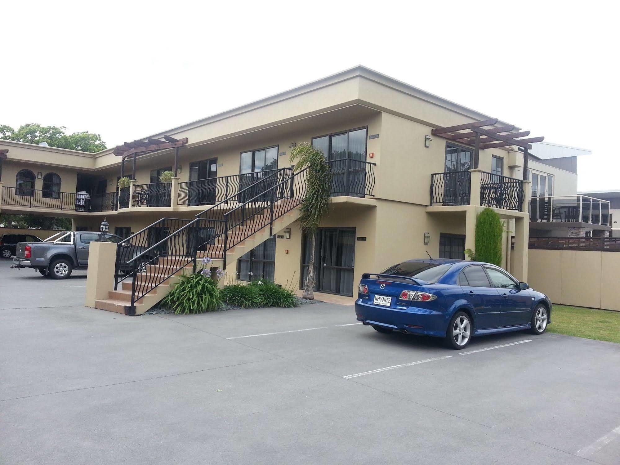 Stay 280 & Stay 284 Rotorua - Refurbished Modern Accommodation Exterior photo
