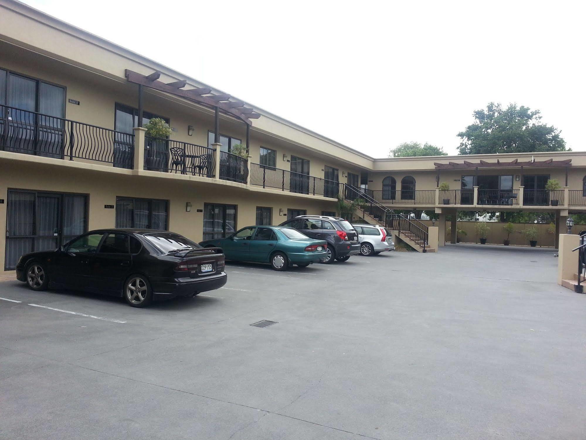 Stay 280 & Stay 284 Rotorua - Refurbished Modern Accommodation Exterior photo